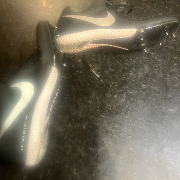 Nike Black and Silver Running Spikes - Picture 7 of 10